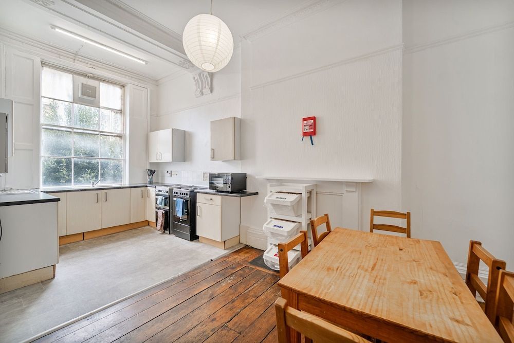 No 3 Georgian Shared House - By Clifton Short Lets 1