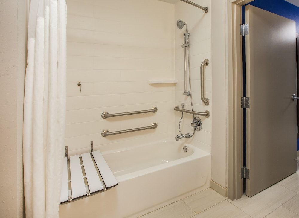 Holiday Inn Express & Suites PROSPER SOUTH - FRISCO by IHG 2