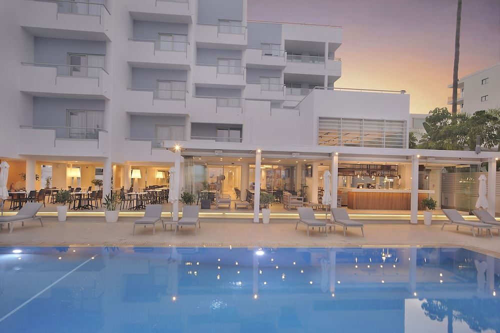 Okeanos Beach Boutique Hotel 1