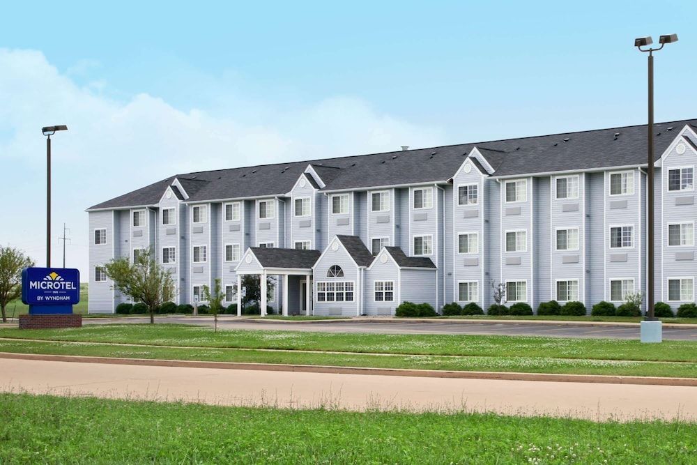 Microtel Inn by Wyndham Champaign 1