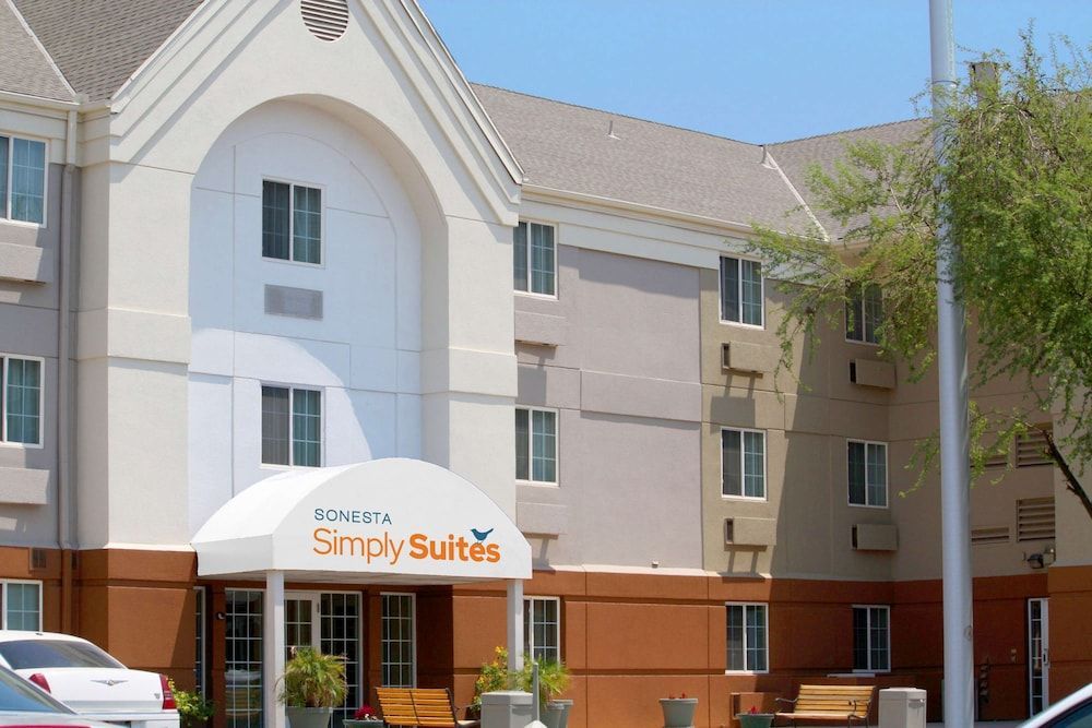 Sonesta Simply Suites Phoenix Glendale 1
