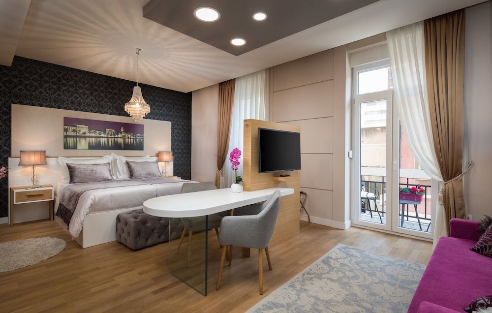 VIP Rooms 1