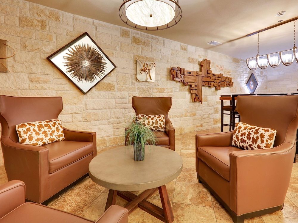 Comfort Suites Arlington - Entertainment District 2