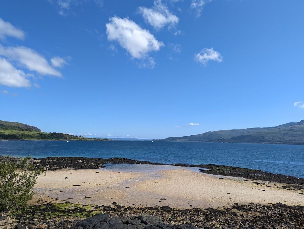 Lochaline Hotel 1