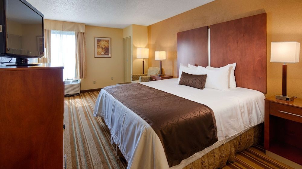 Best Western Plus Richmond 1