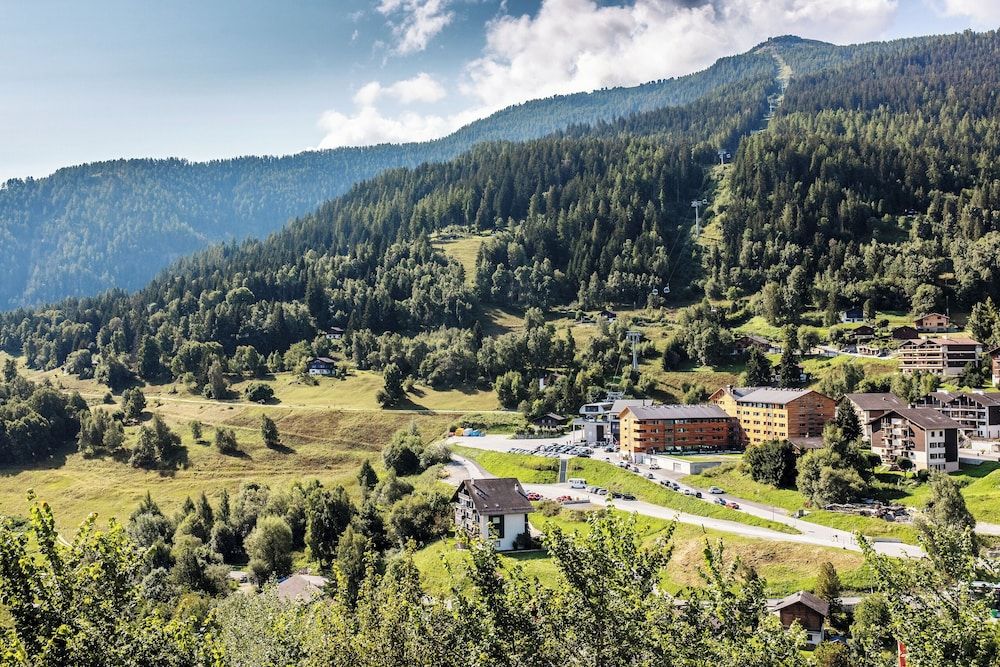 SWISSPEAK Resorts by Pierre & Vacances Premium Vercorin 1