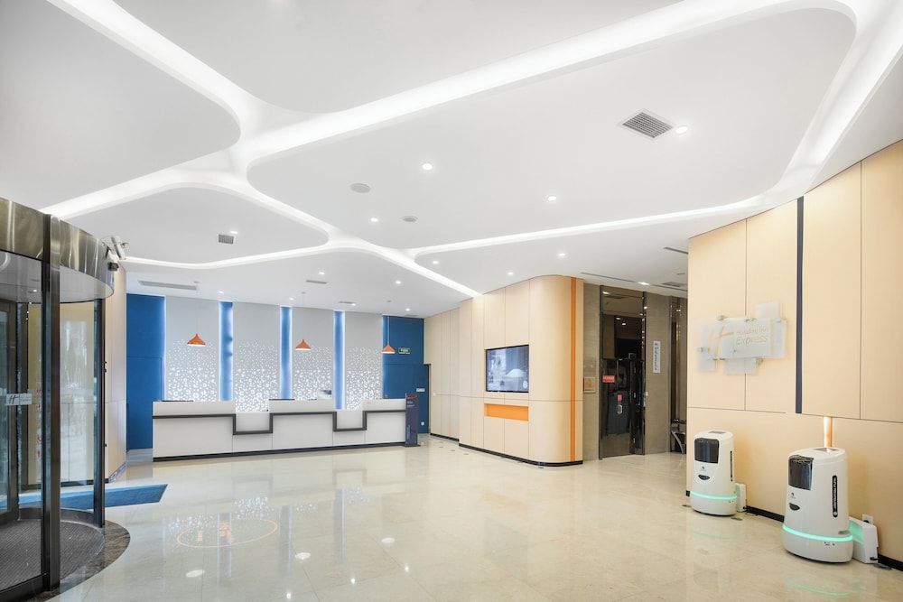 Holiday Inn Express Chongqing Guanyinqiao by IHG 2