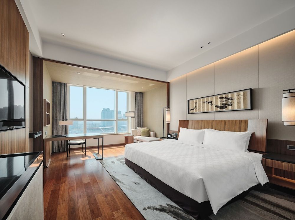 HUALUXE Ningbo Harbor City by IHG 2