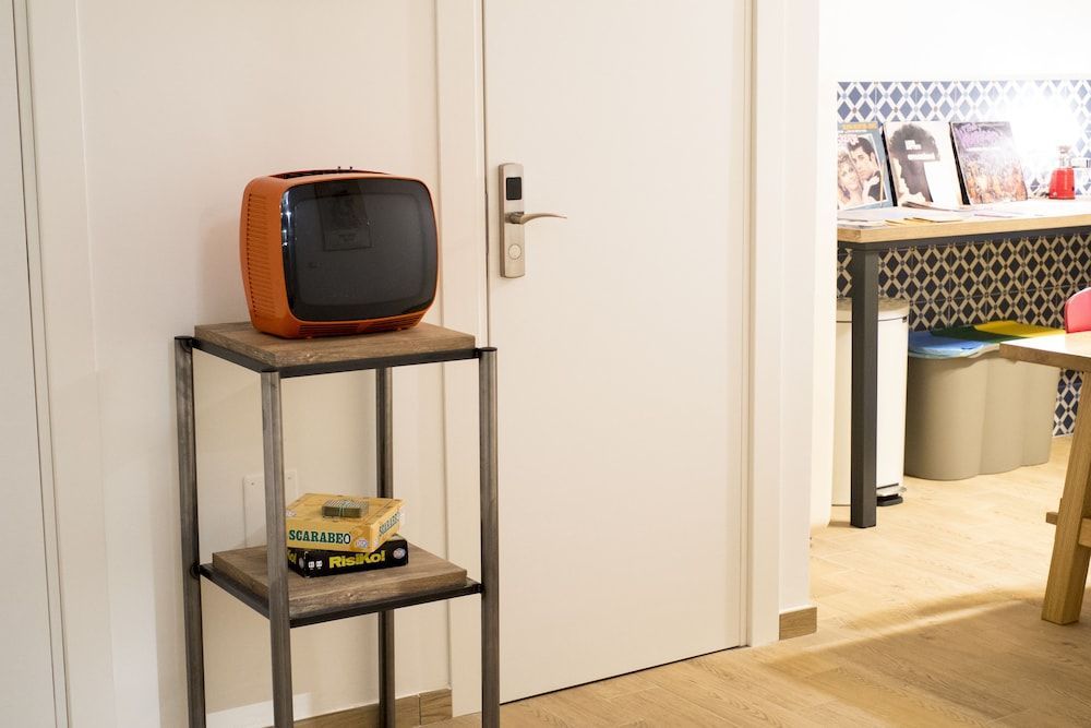 1970 Rooms 2