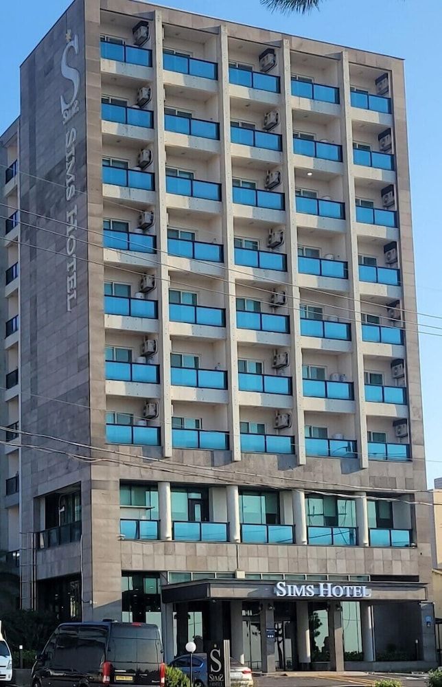 Sims Hotel 1