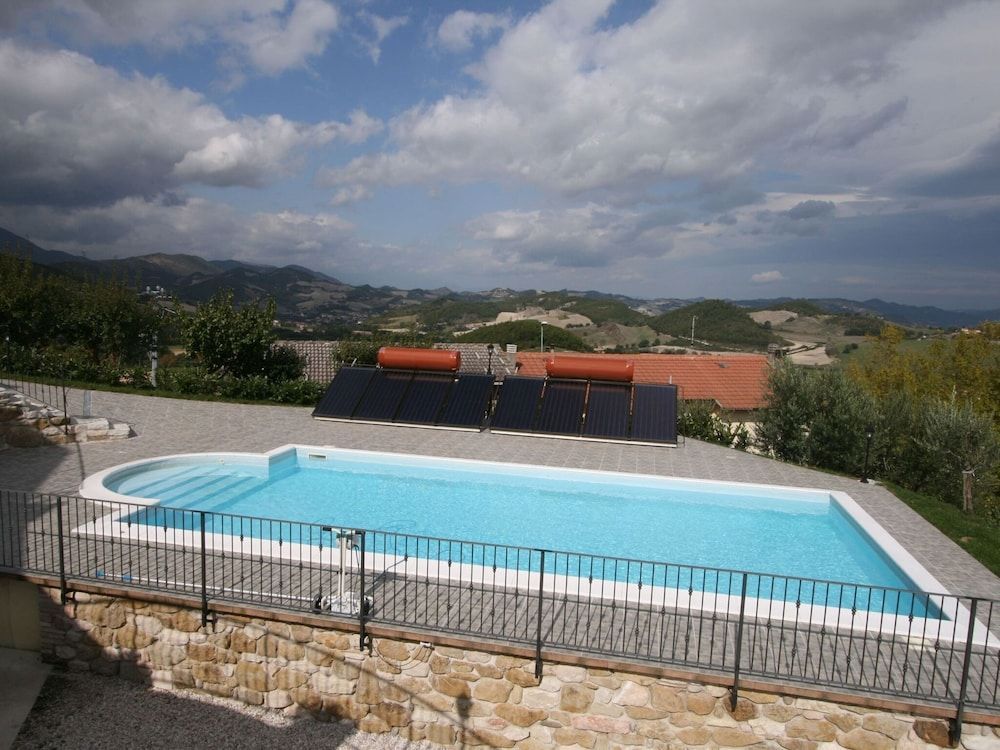 Farmhouse Villa w/ Pool 1