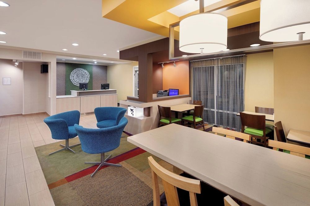Fairfield Inn & Suites Austin University Area 2