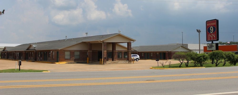 Nationwide 9 Inn 1