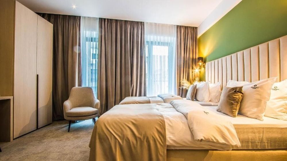 Central Carol APARTHOTEL 1