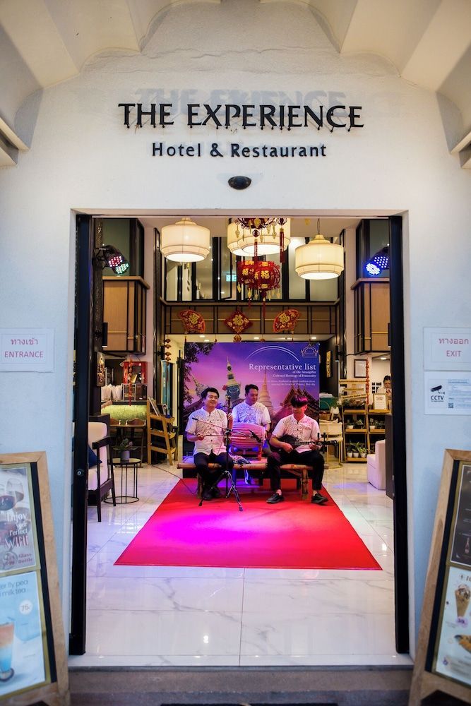 The Experience Walking Street Chiang Mai 2
