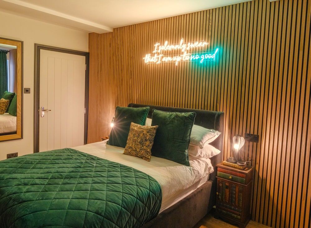 Ricky Road Guest House 2