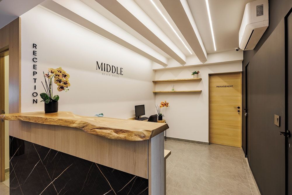 Middle Beach Hotel 1