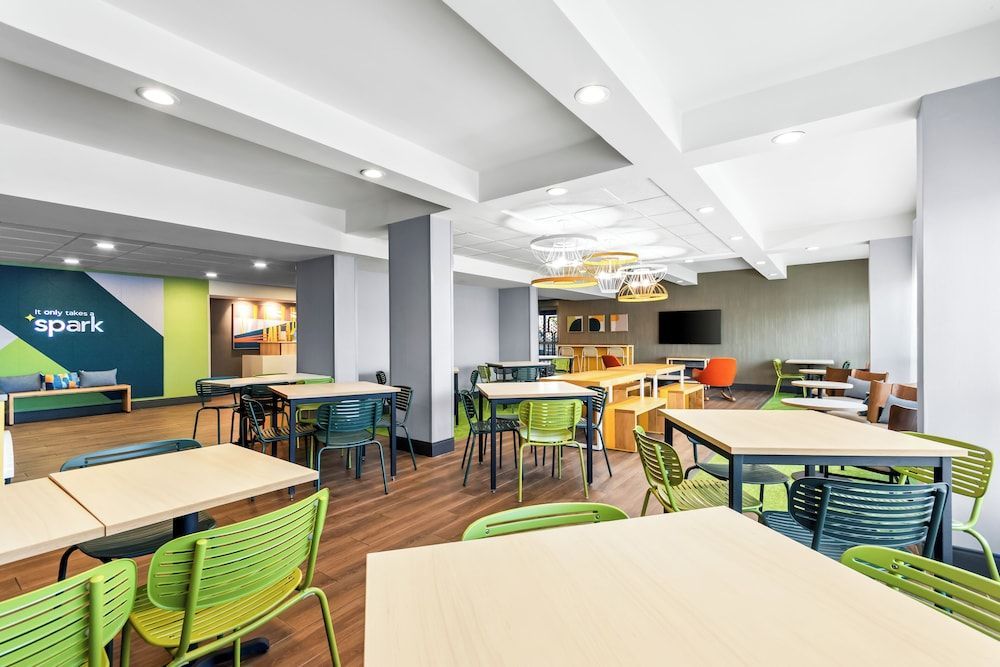 Spark by Hilton Bardstown 1