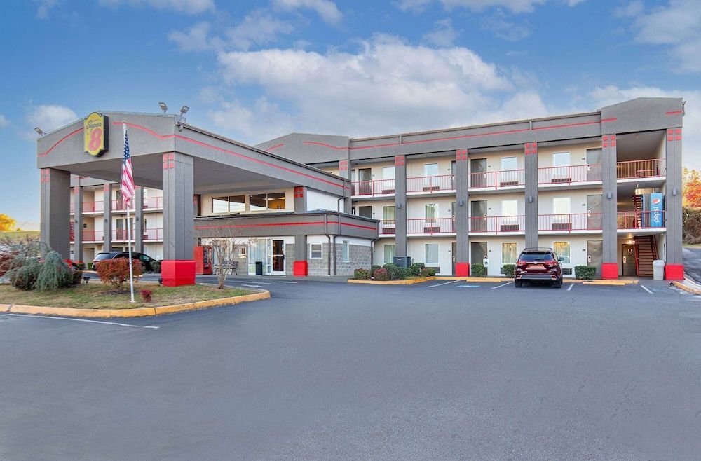 Super 8 by Wyndham Kingsport 1