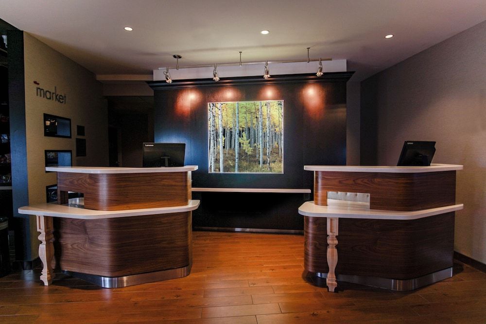 Courtyard by Marriott Lenox Berkshires 2
