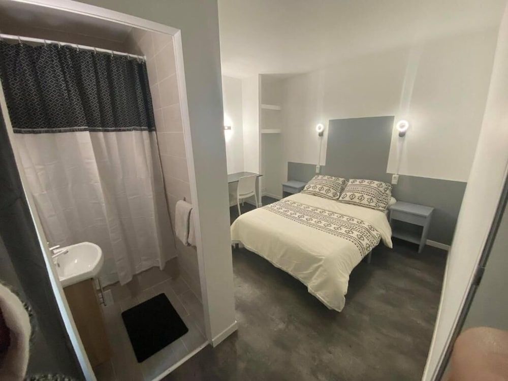 Hotel Le Parisien 1