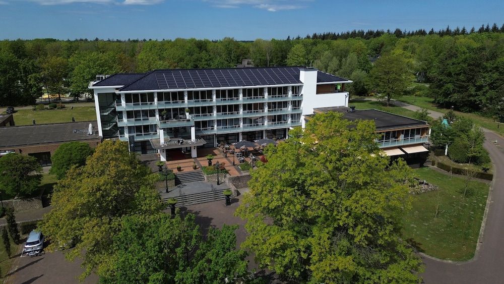 Fletcher Familiehotel De Hunzebergen 1