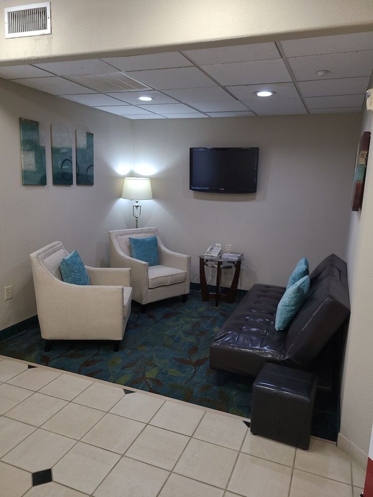 Candlewood Suites TYLER by IHG 1