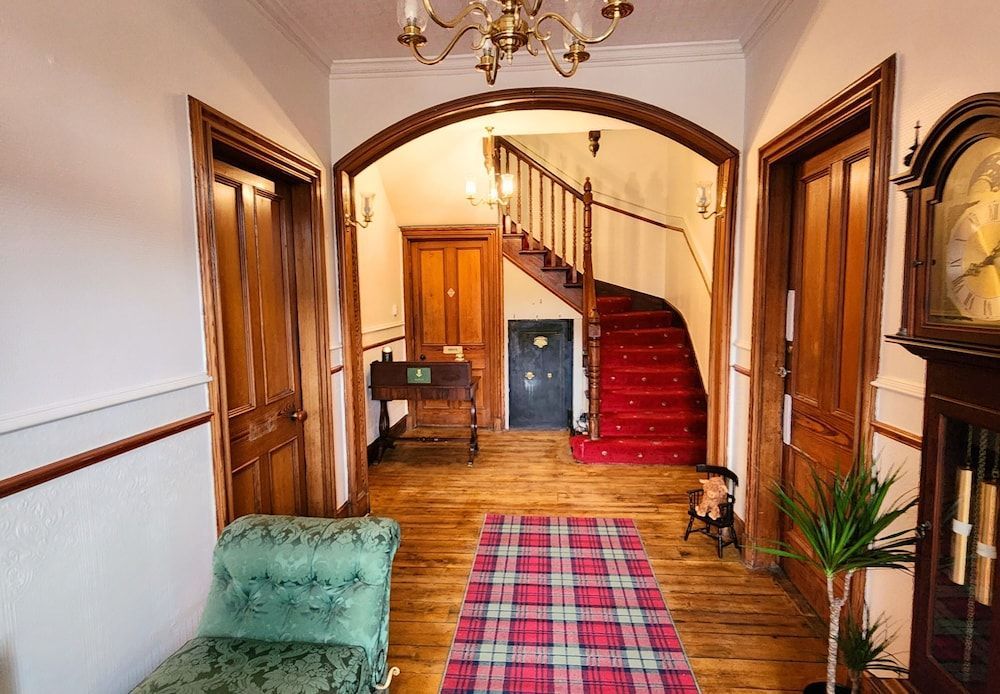 The Retreat Hotel 2