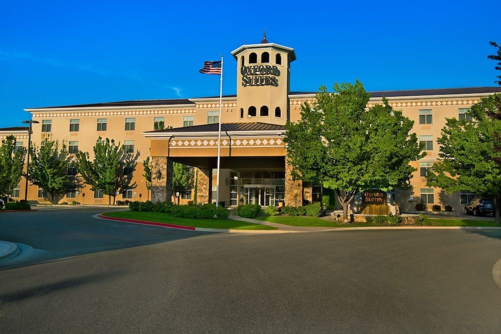 Oxford Suites Boise 1