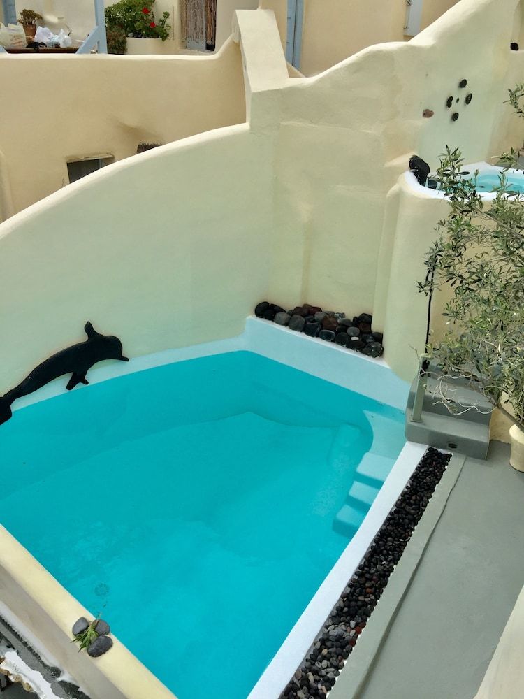 Timedrops Santorini Villas-Private pool 1