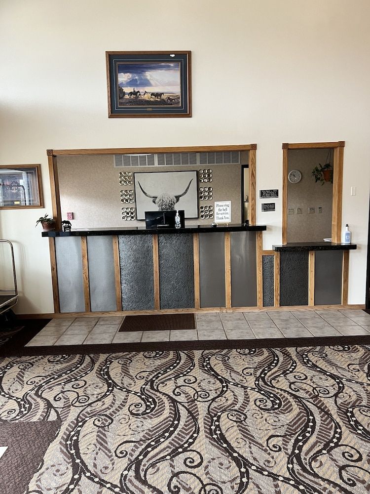 Serena Inn & Suites 2