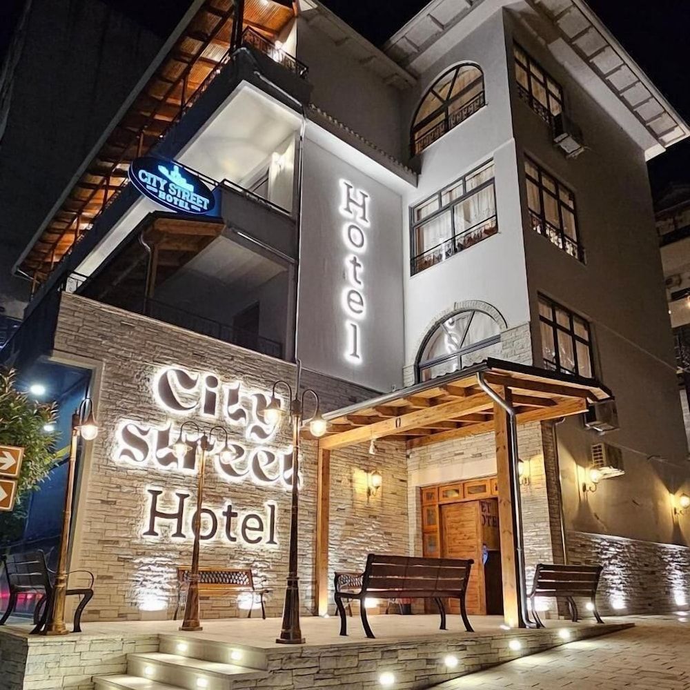 City Street Hotel 1