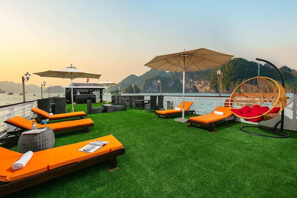 Halong Fantasea Cruise 2