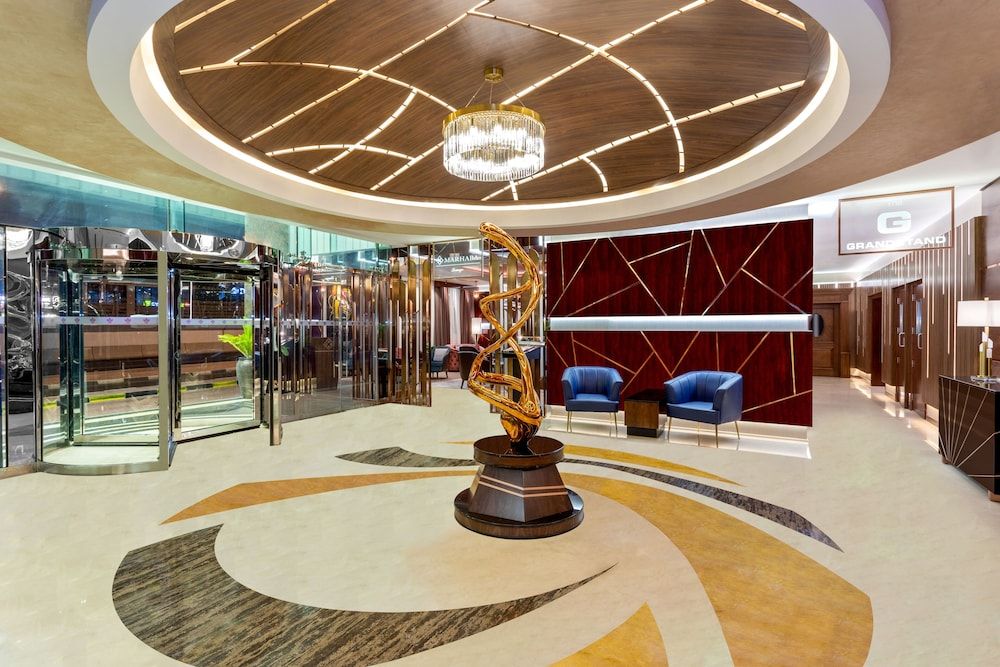 Park Regis Kris Kin Hotel 2