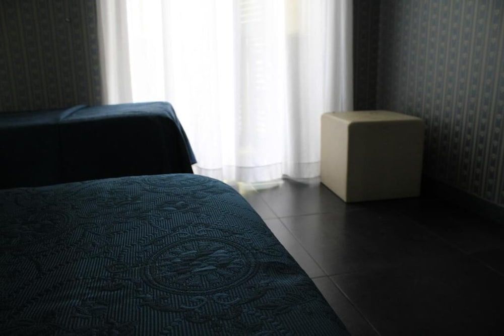 Smart Station Hotel 1