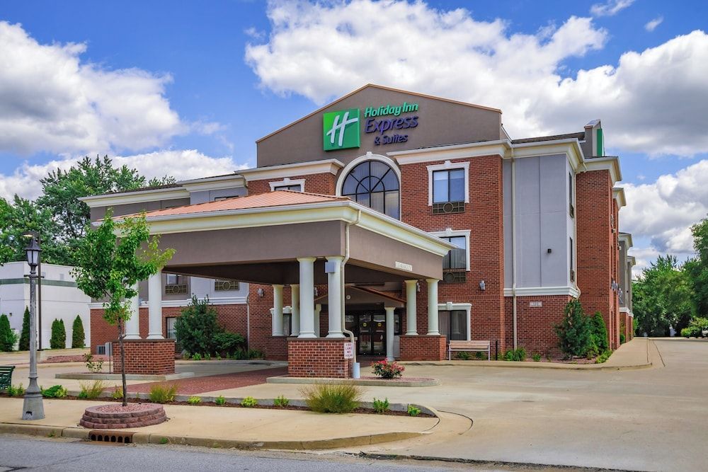 Holiday Inn Express & Suites SOUTH BEND - NOTRE DAME UNIV. by IHG 1