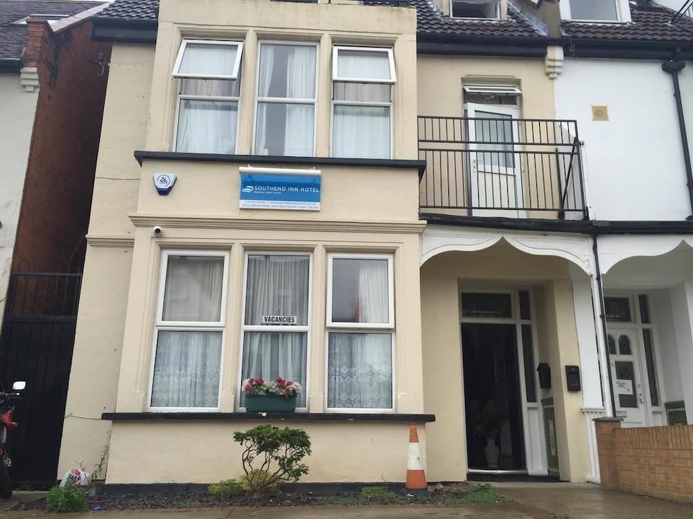 Southend Inn Hotel - Close to Beach, Train Station & Southend Airport 1
