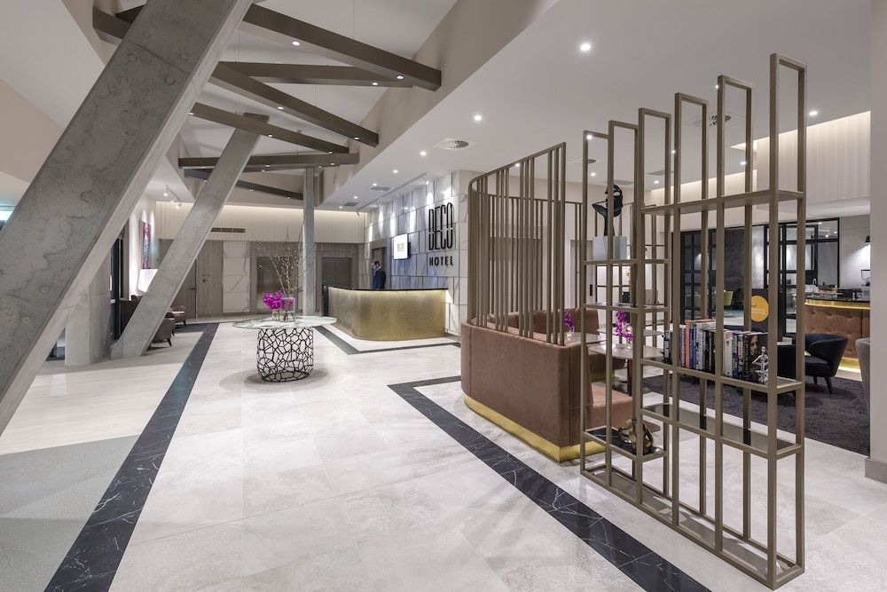 Deco Hotel Canberra 2