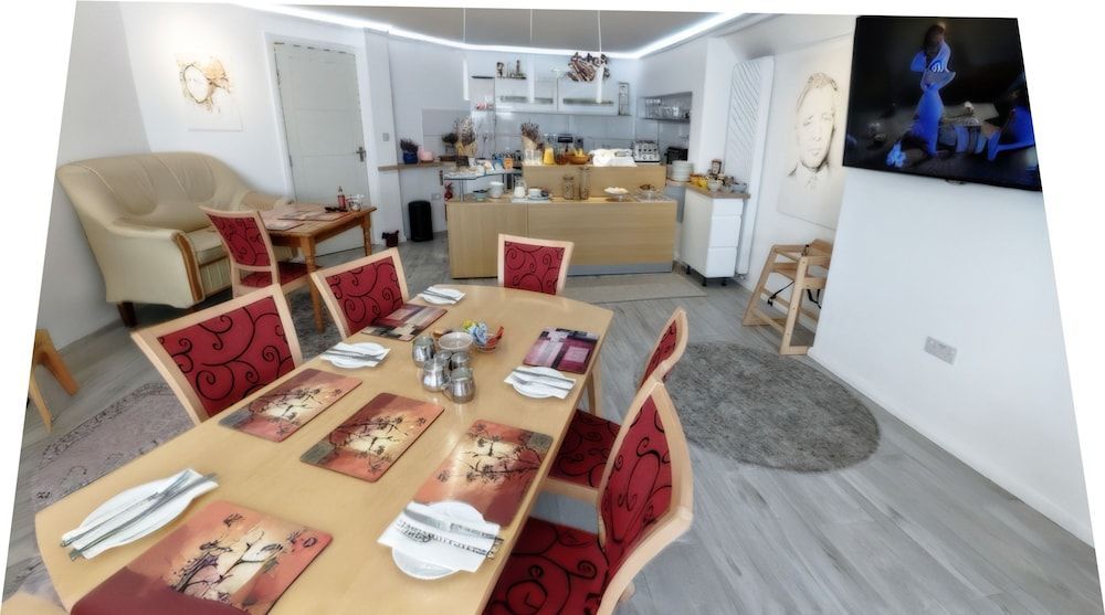 Ivybridge Guesthouse 1