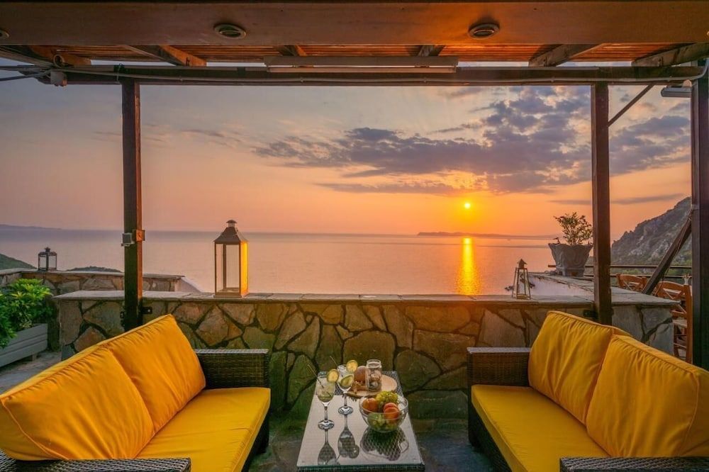 Arilla Beach Hotel 1