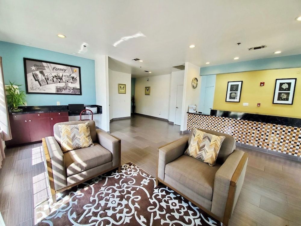 Scottish Inns & Suites Forney 2