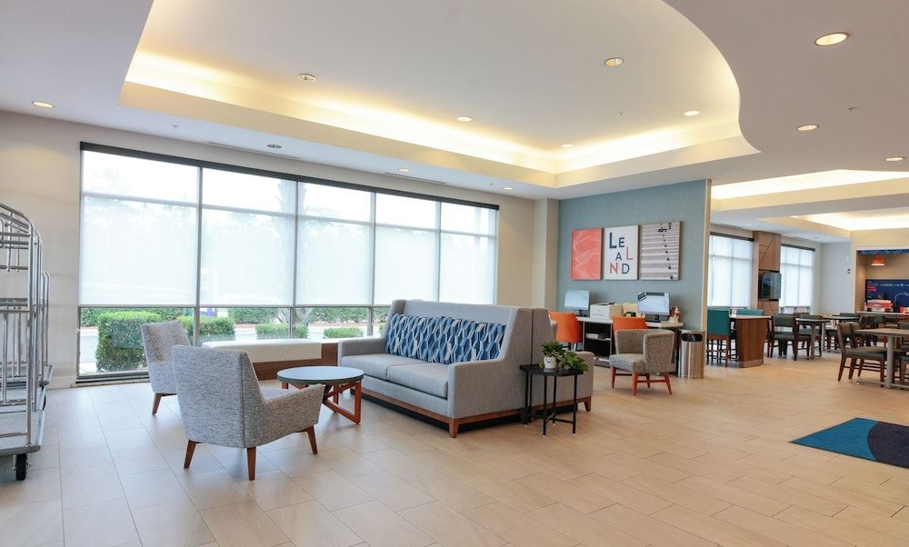 Holiday Inn Express LELAND - WILMINGTON AREA by IHG 2