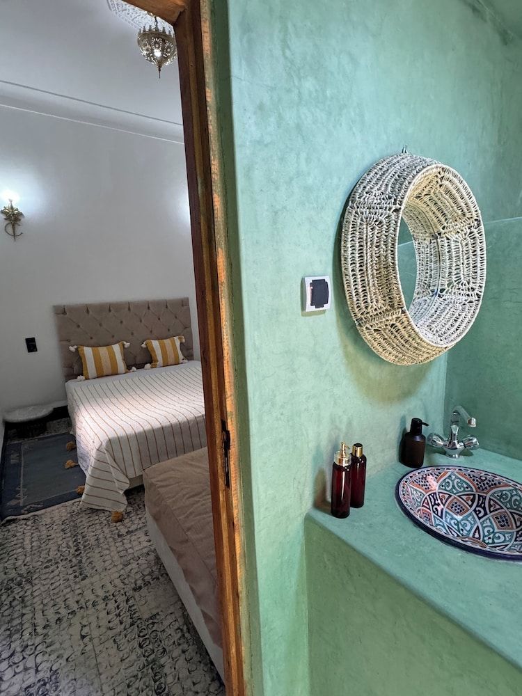 Riad Omi Zelya 2