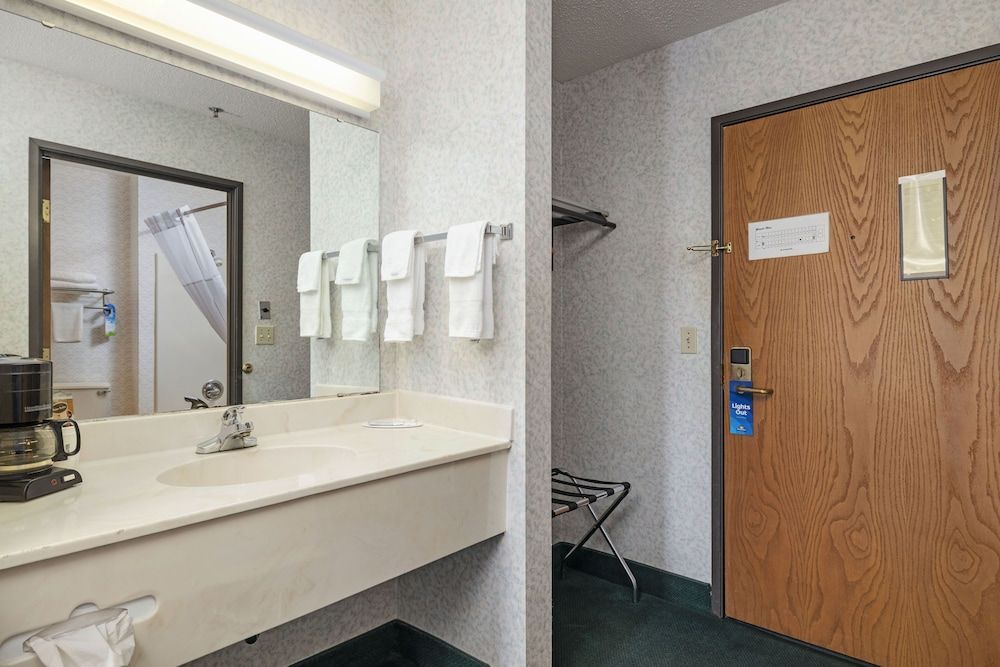 Days Inn by Wyndham Battlefield Rd/Hwy 65 2