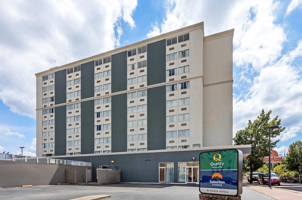 Quality Inn & Suites Charleston - Civic Center 1