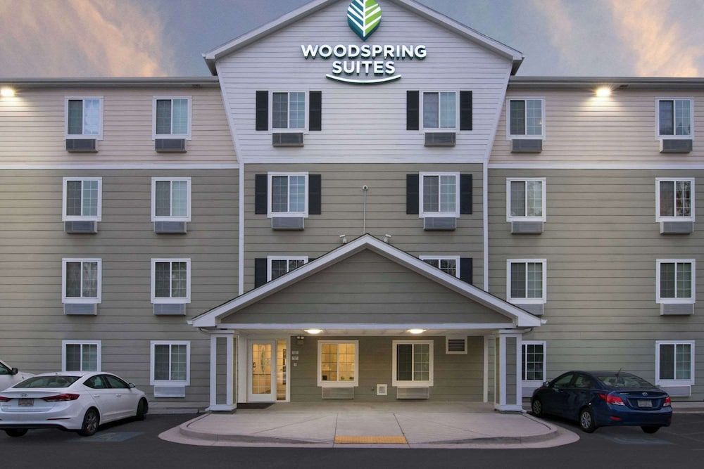 WoodSpring Suites Savannah Garden City 1