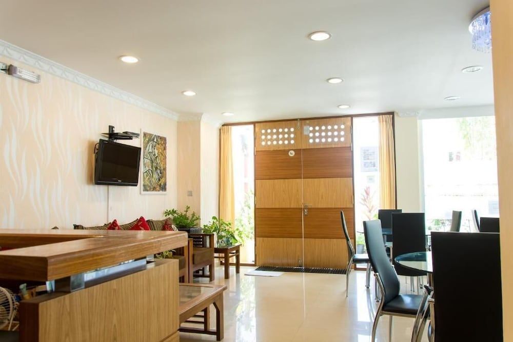 BEACH PALACE HOTEL 2