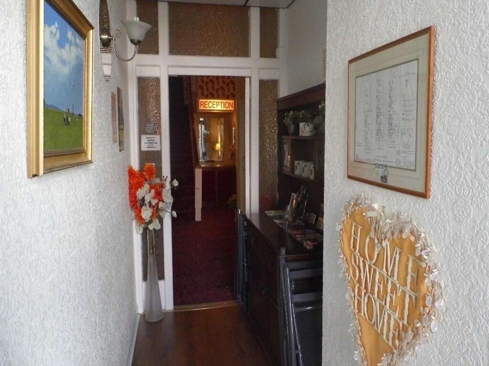PEMBROKE HOTEL 2