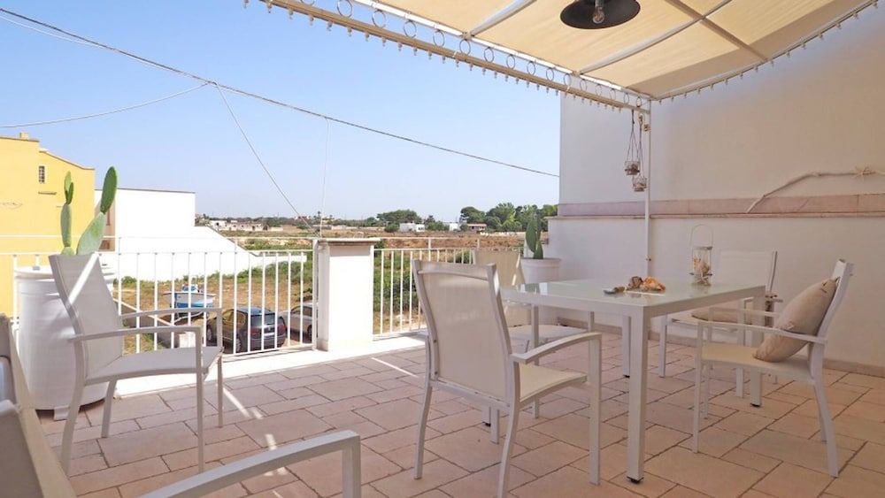 Villa DEL Mare 1 in Torre San Giovanni 2