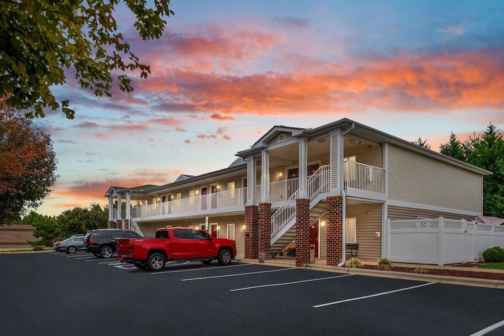Affordable Suites Conover / Hickory 1